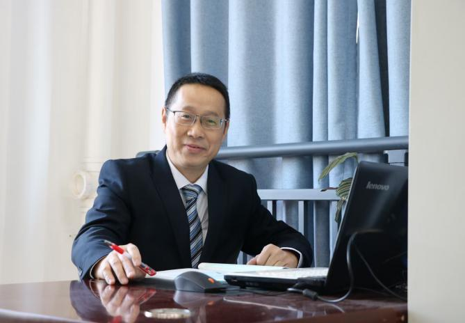 杨凯图片1.png